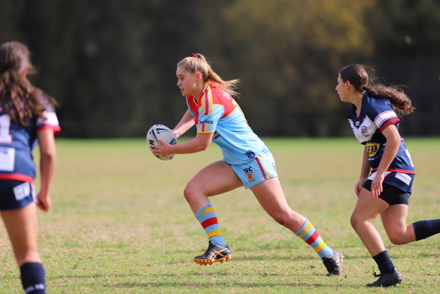 Breaking Barriers: De La Salle Football Club Welcomes Girls Rugby League Teams!